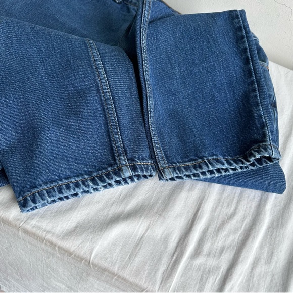 Levi's 550 Relaxed Fit Tapered Leg Distressed Jeans - Picture 13 of 16